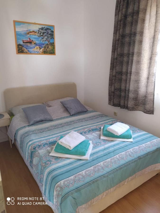 Apartmani Ana Вир Экстерьер фото