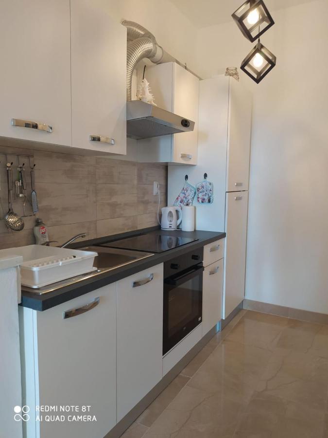 Apartmani Ana Вир Экстерьер фото