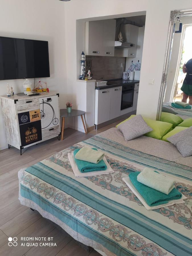 Apartmani Ana Вир Экстерьер фото