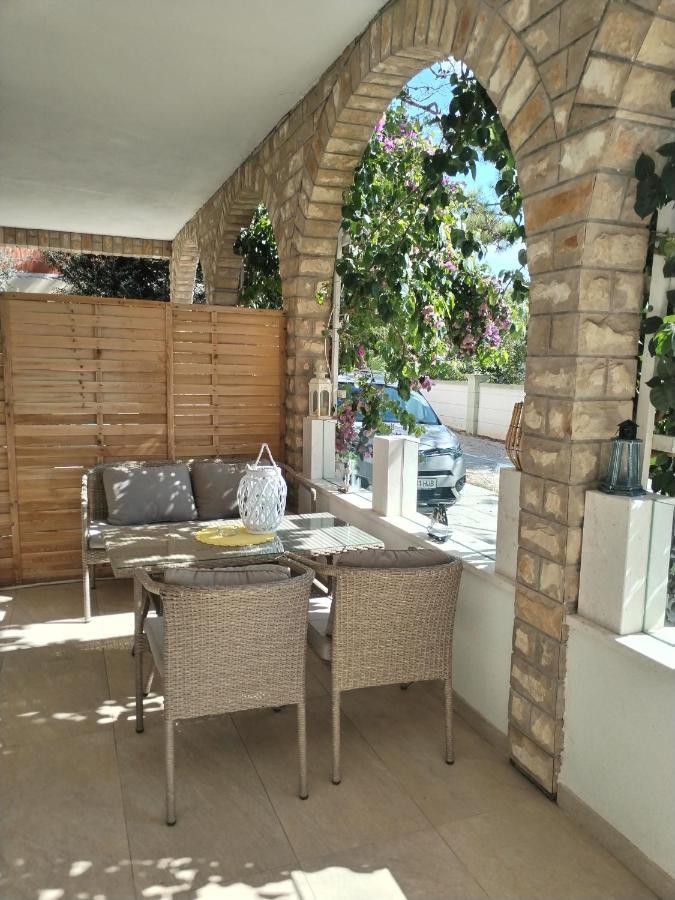 Apartmani Ana Вир Экстерьер фото